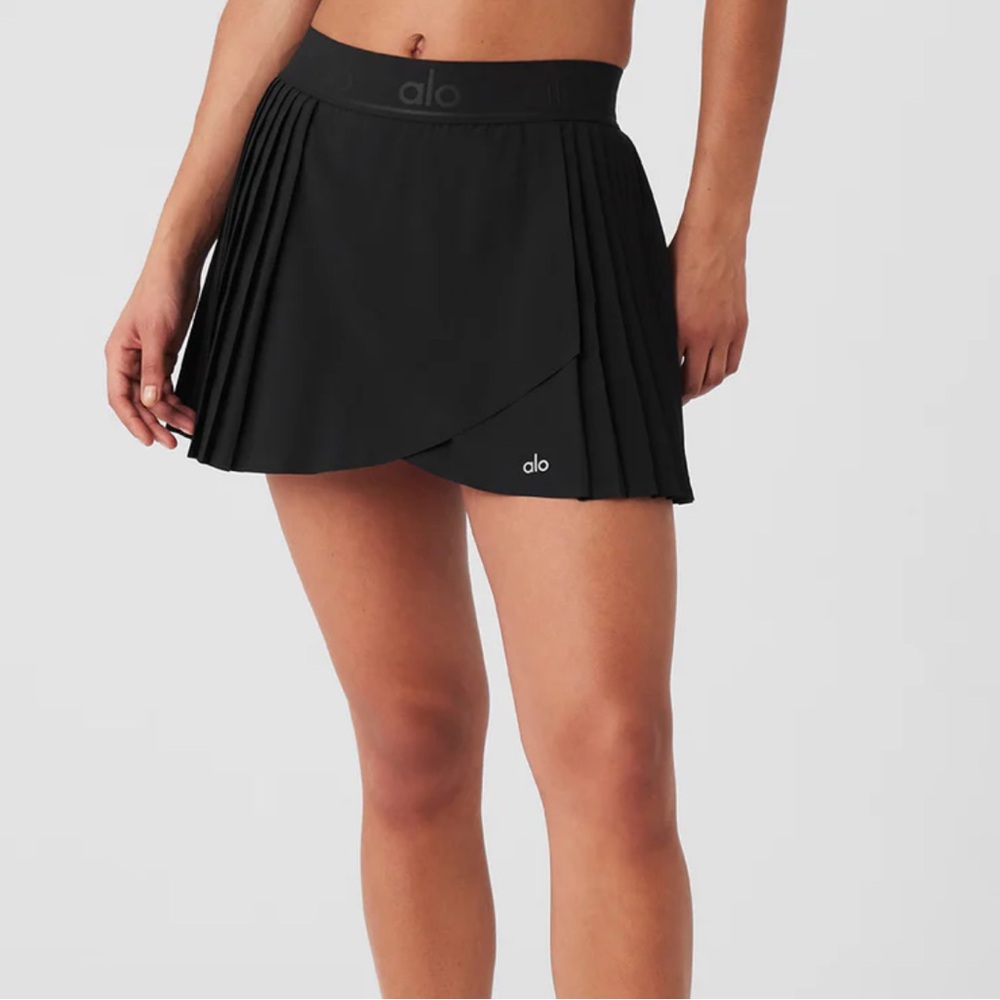 ALO Aces Tennis Skirt Size Small, Black